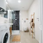 Modern Flat In Iconic Location * 프라하