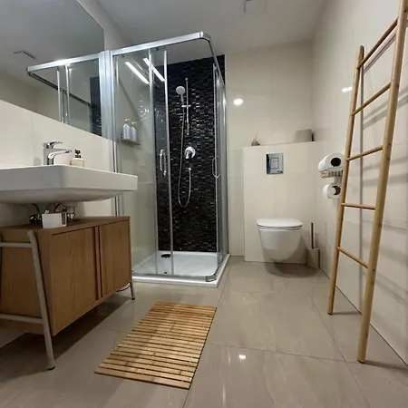 Modern Flat In Iconic Location * Prague