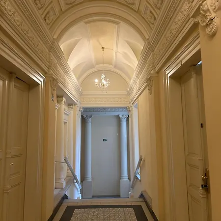 Modern Flat In Iconic Location