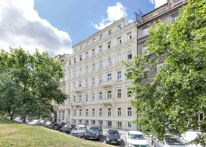 Modern Flat In Iconic Location *