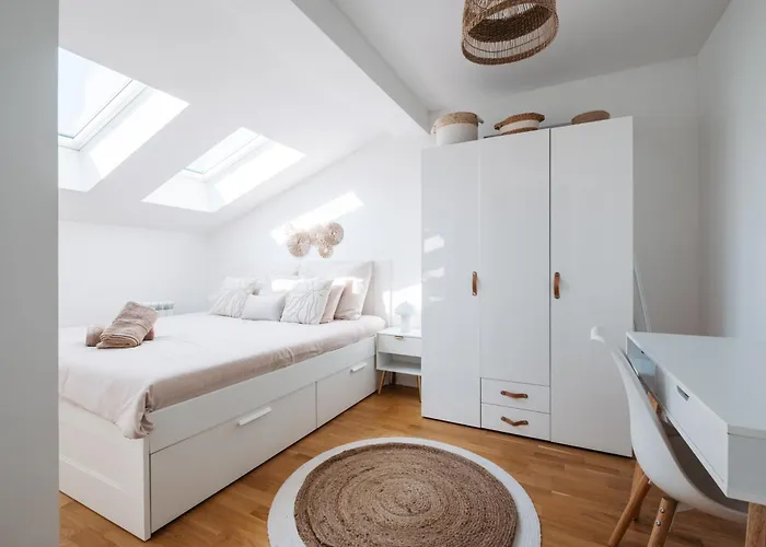 Modern Flat In Iconic Location *